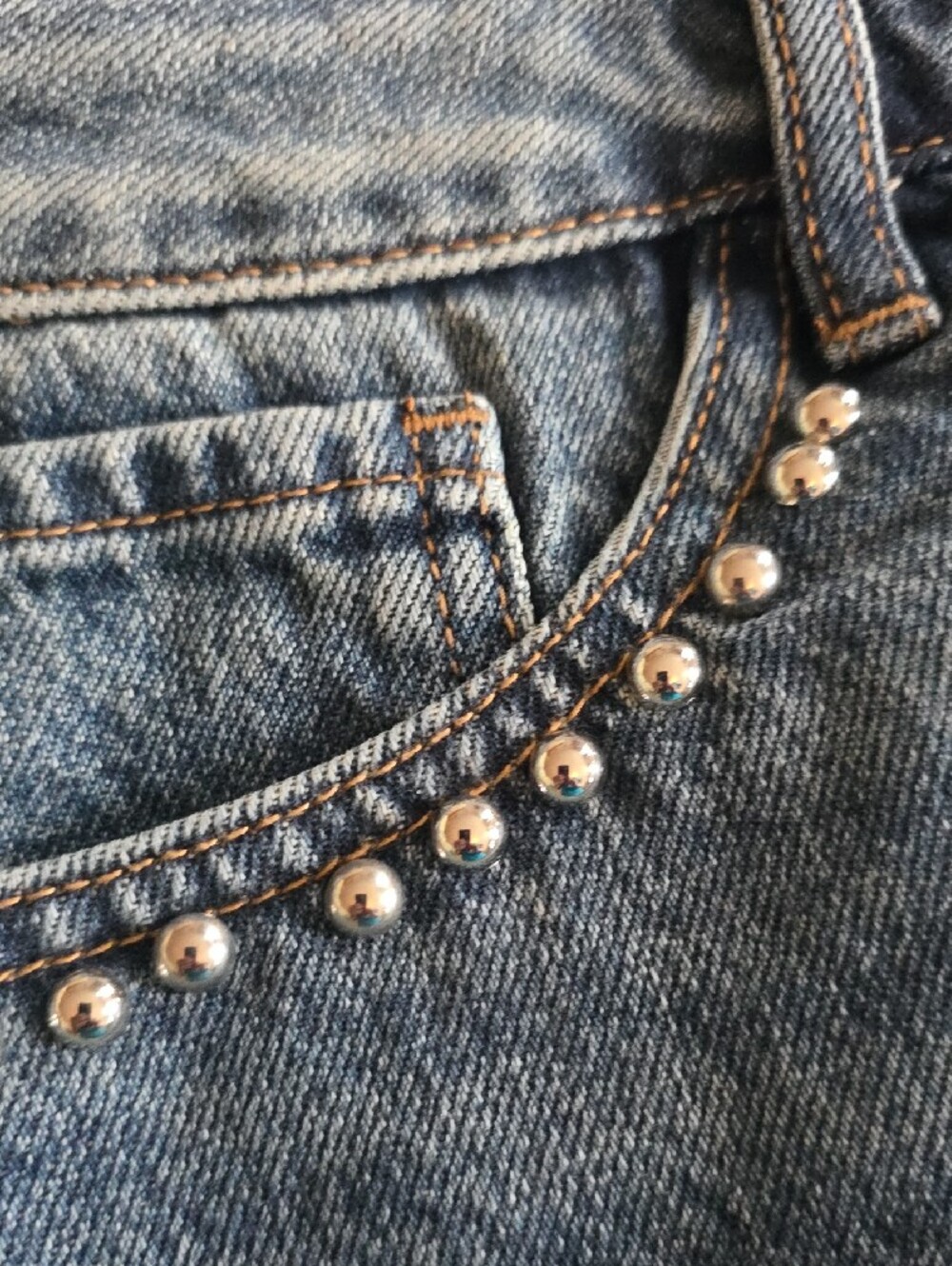 Judy Blue Rigid Magic Studded Pocket Jean Shorts - Picture 7 of 7